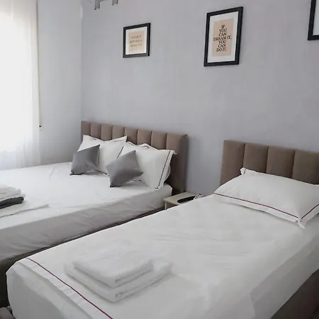 Alis Apartaments Himare Exterior photo